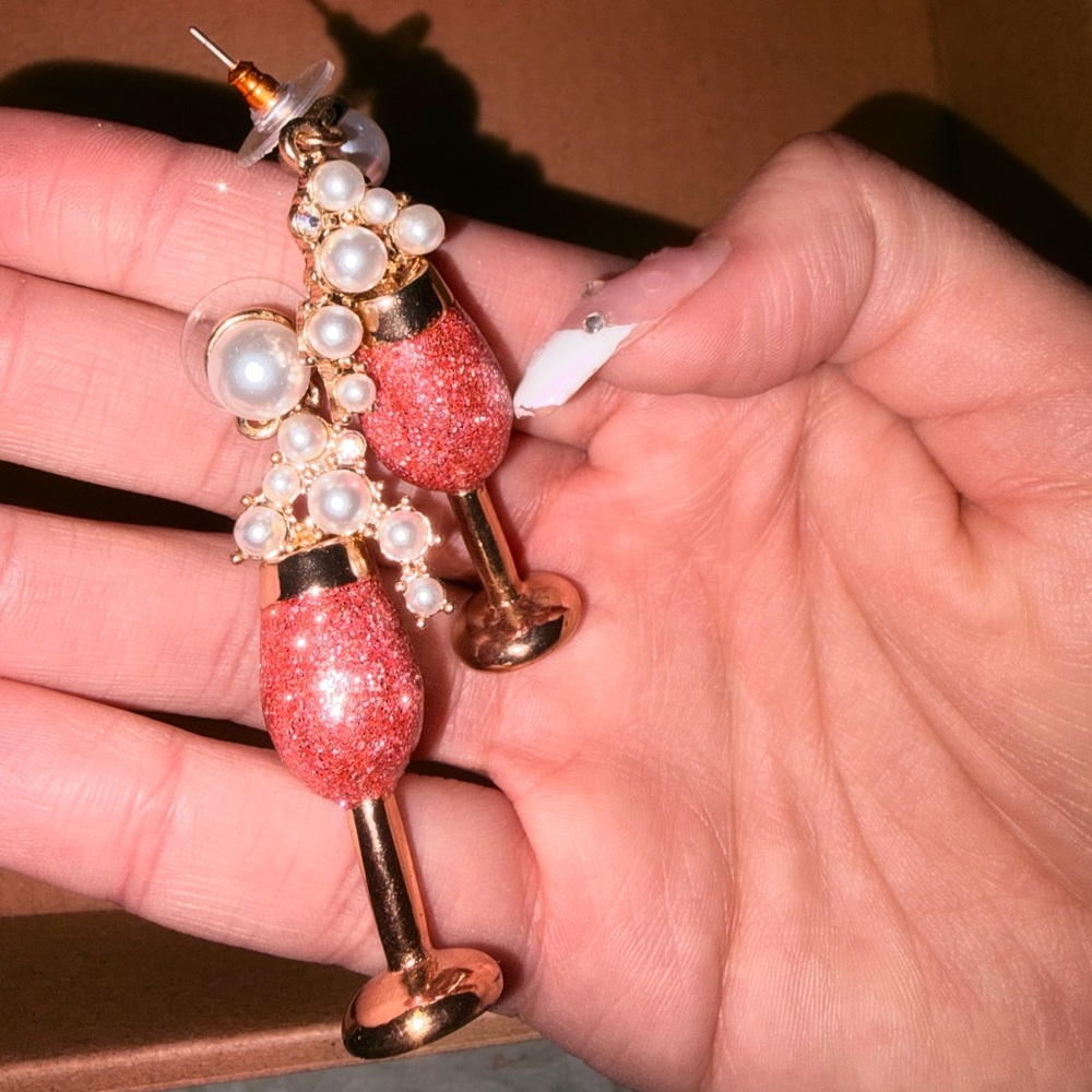 Dazzling BETSEY JOHNSON Champagne Pearl